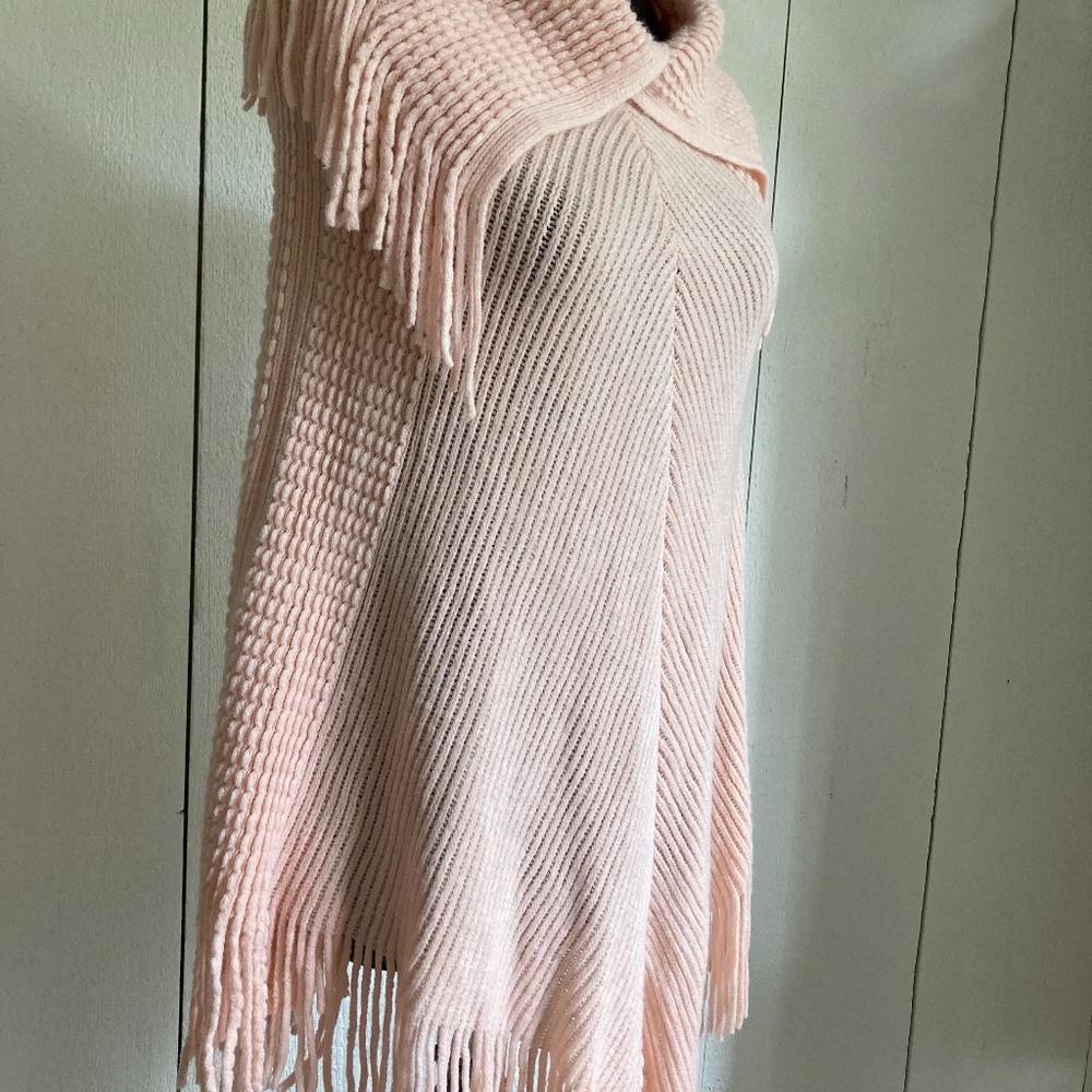 Francesca Fringe Peach Poncho One Size NWT